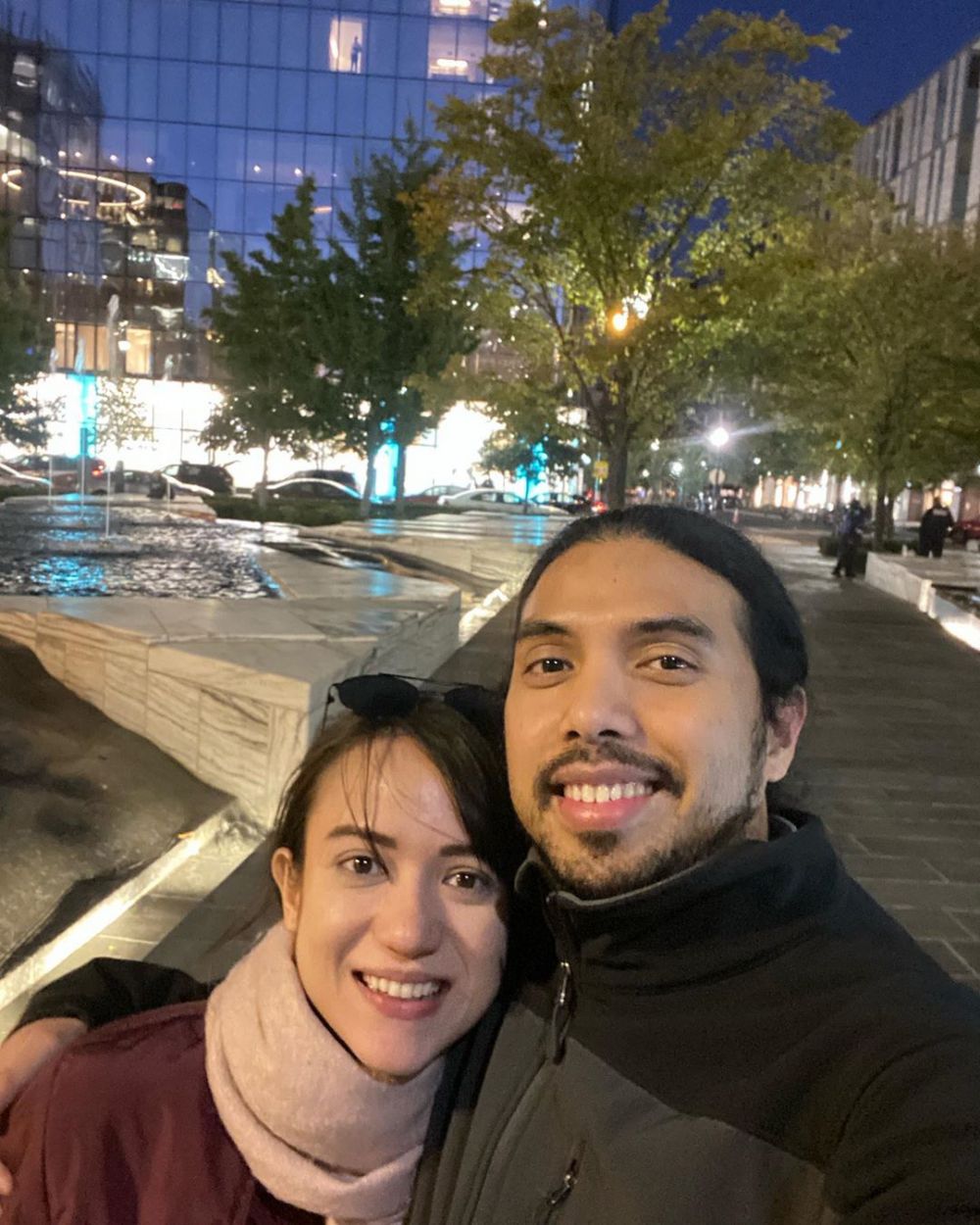 Tinggal di USA Bareng Suami, 10 Potret Tia Muller Kakak Adipati Dolken