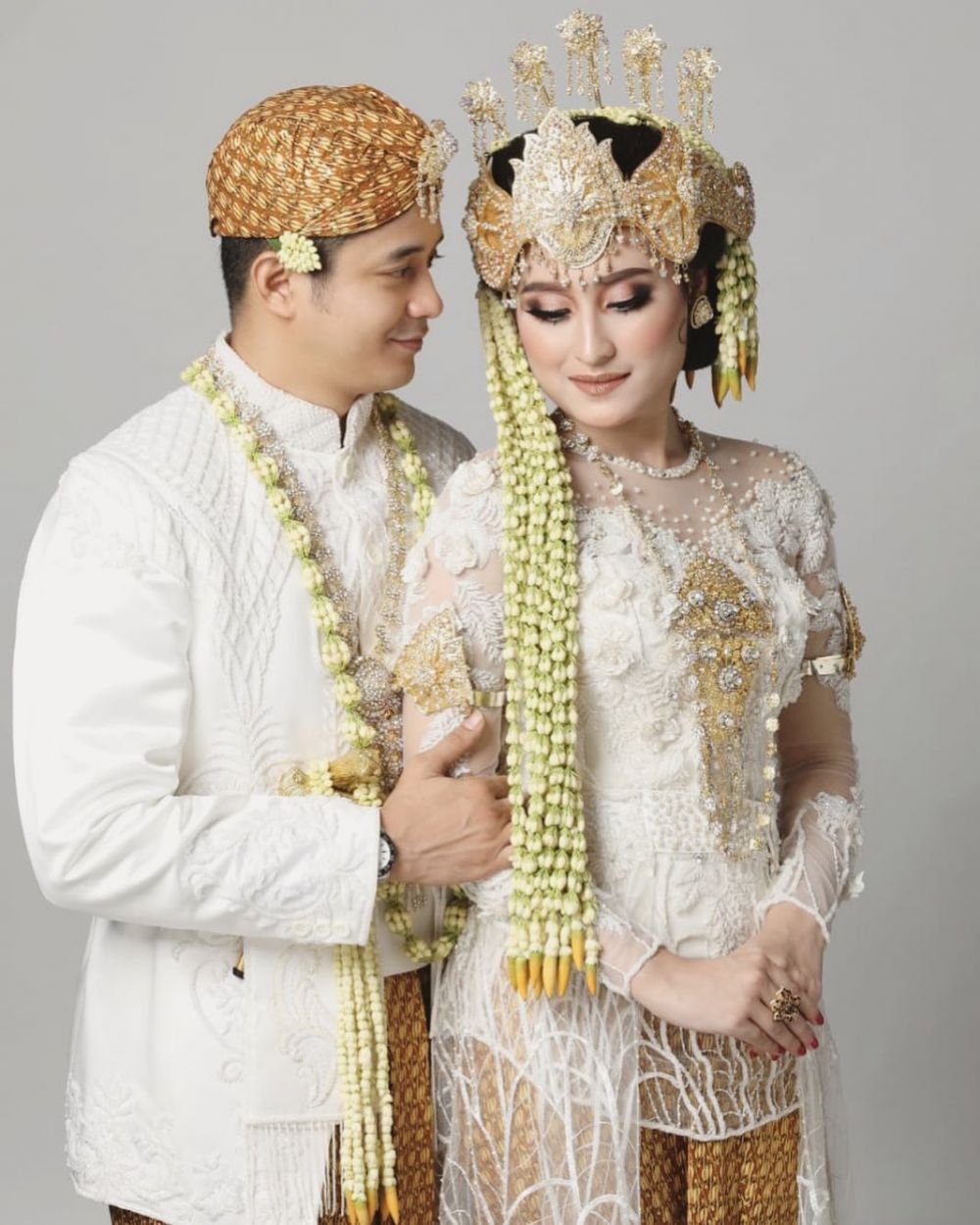 Segera Menikah, Ini 9 Potret Prewedding Adly Fairuz ...