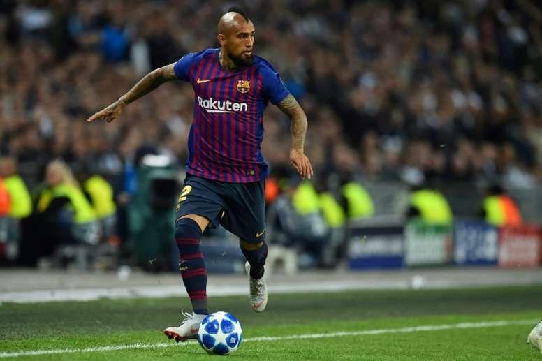 Tersisih dari Barcelona, Arturo Vidal Bakal Gabung Inter Milan?