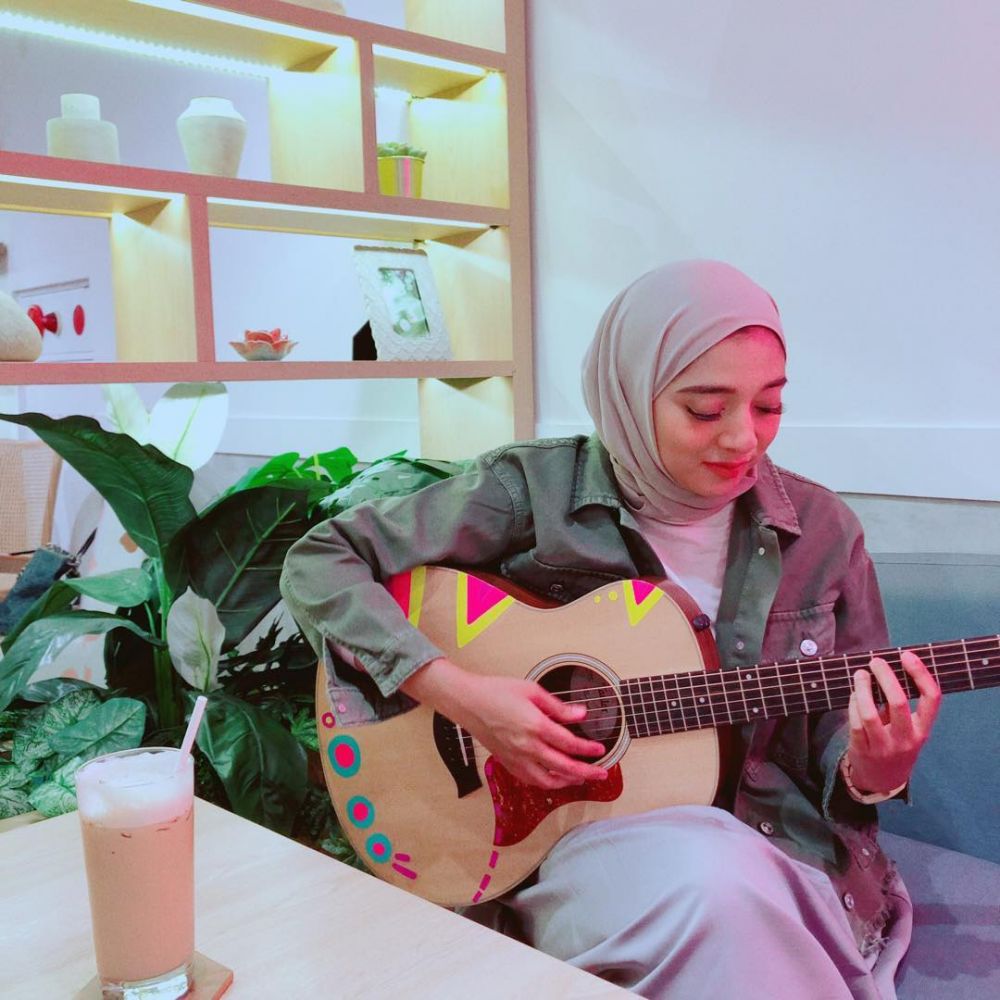 Chiki Fawzi dan Tren Hijab yang Dipengaruhi Industri Kedai Kopi