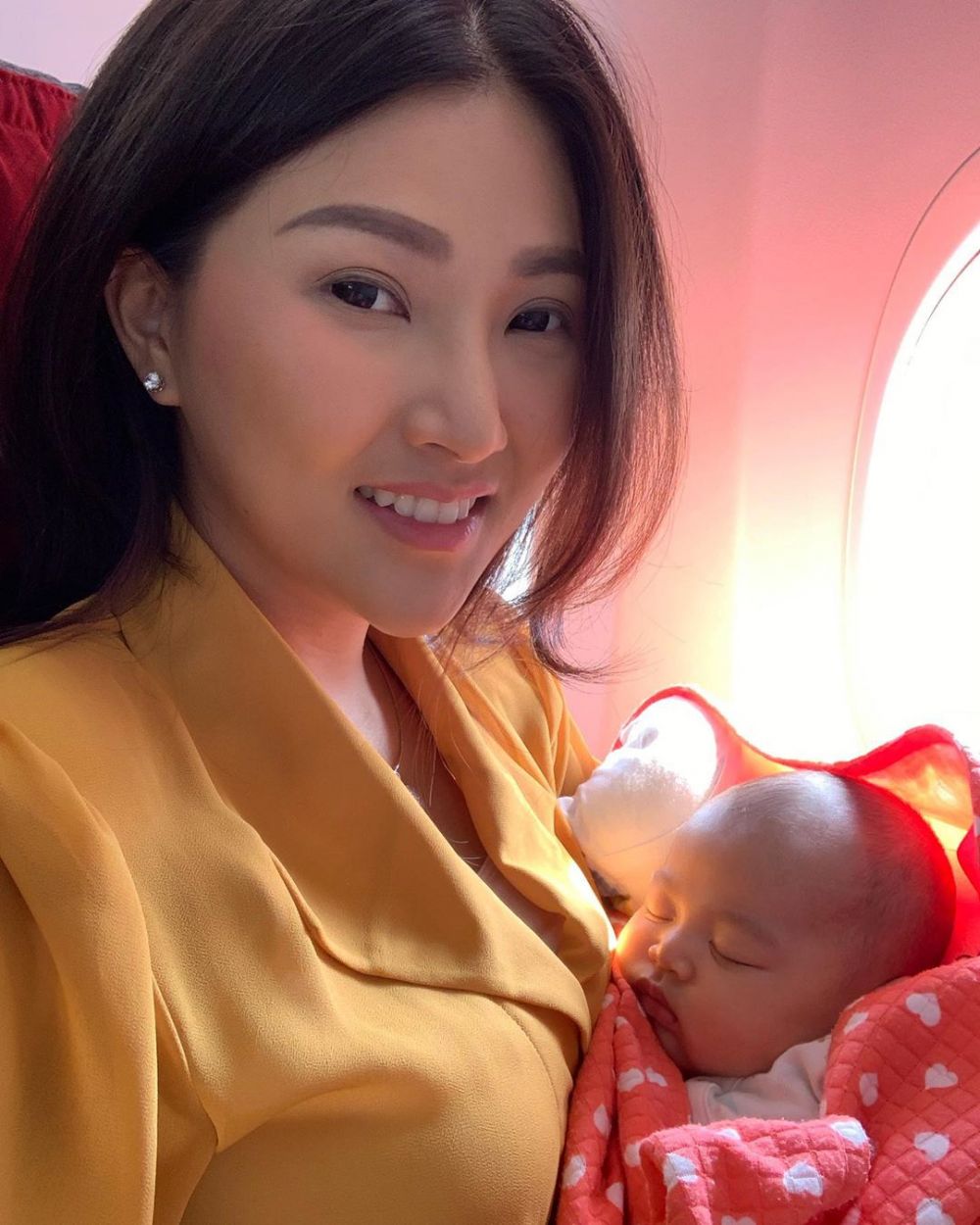 Gak Banyak yang Tahu, 9 Artis Ini Resmi Mengganti Namanya