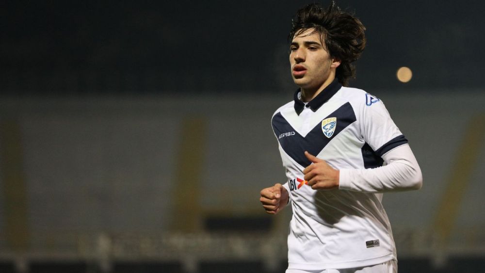 MU Ikuti Perburuan Sandro Tonali, Calon Pengganti Matic?
