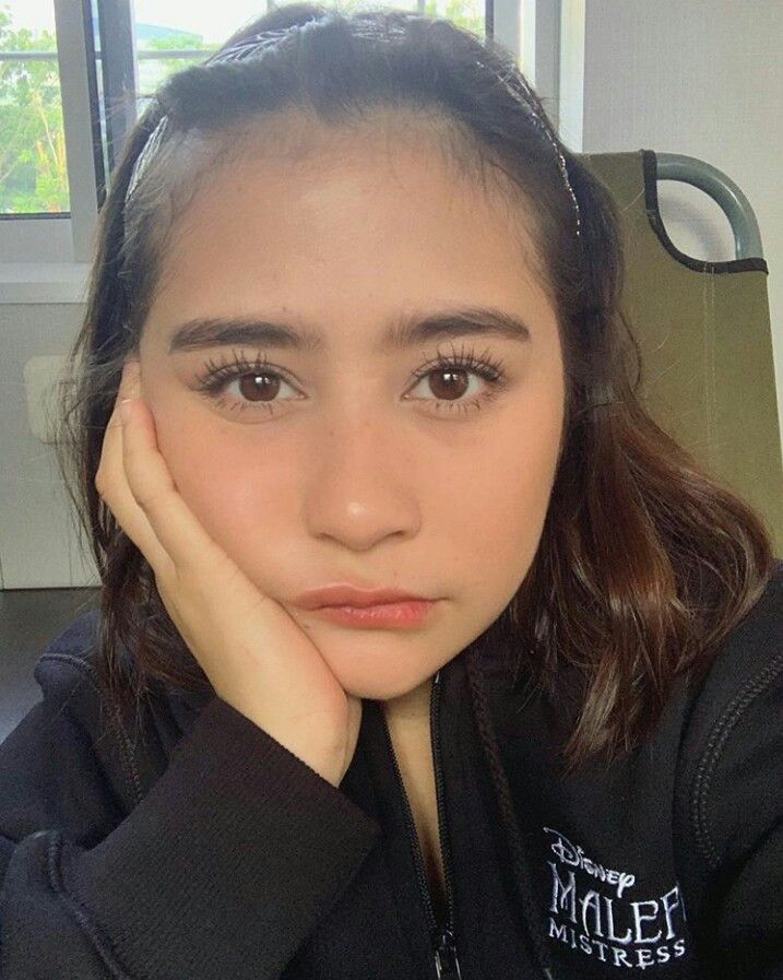 Sudah Kepala 2 Ini Potret Bukti Prilly Latuconsina Makin Baby Face