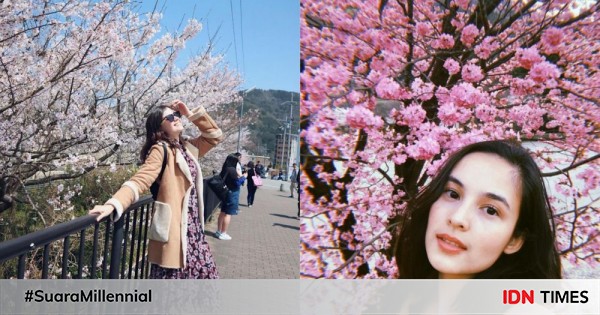 9 Potret Artis Indonesia Dengan Bunga Sakura Sama Memesonanya