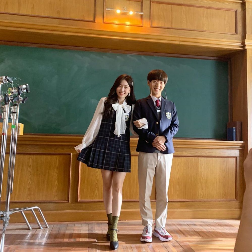 14 Potret Seru Drama Korea Extraordinary You di Balik Layar