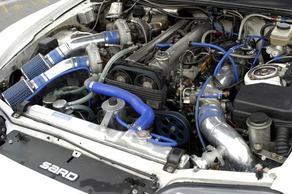 Seberapa Mampu Mobil Diesel Terobos Banjir? Ini Deretan Faktanya!