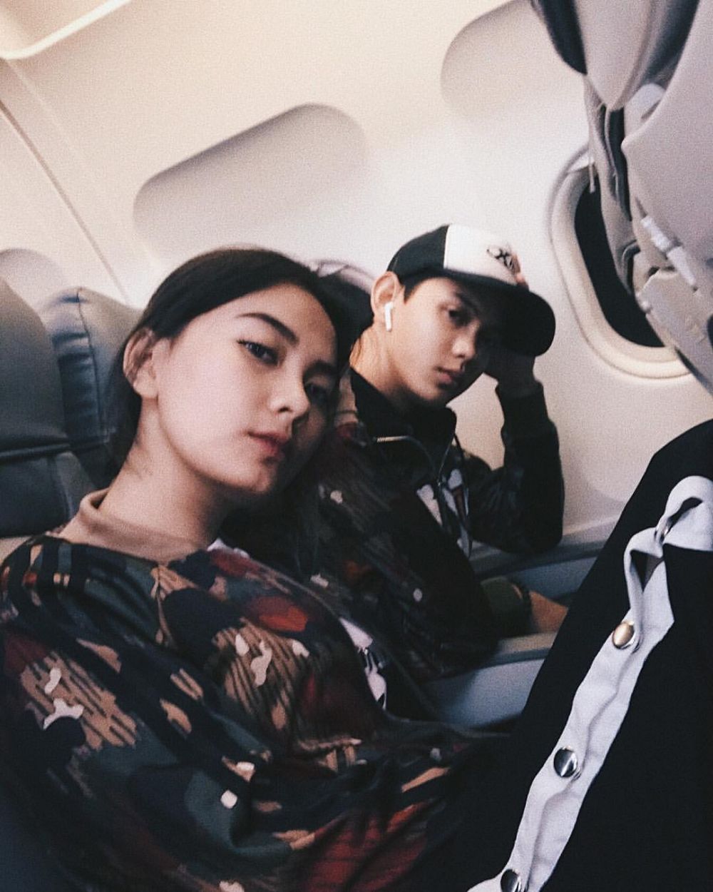 Bak Sahabat, 10 Potret Sibling Goals Kevin Hugo dan Regina ...