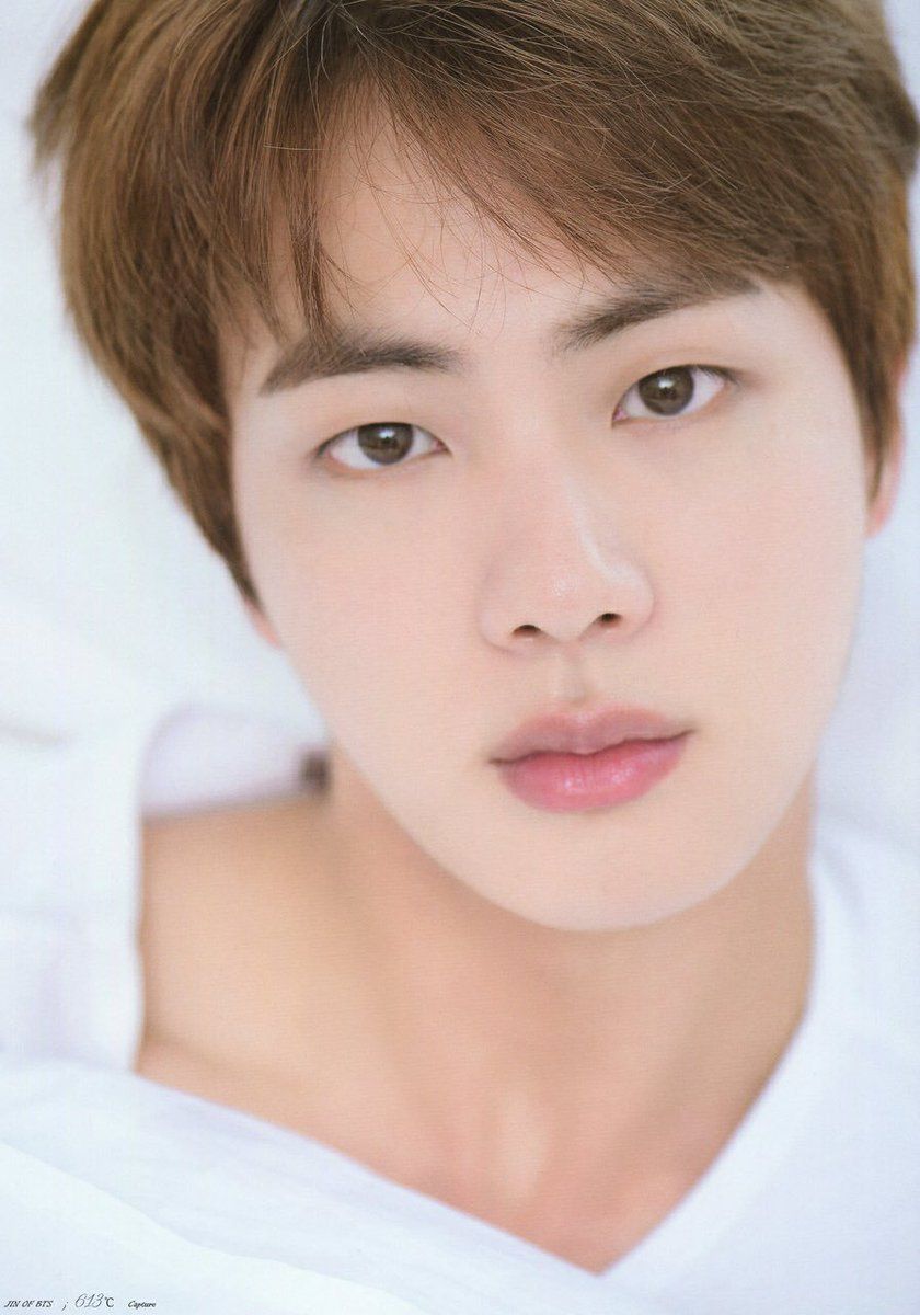 10 Potret Manis Kim Seok Jin Hyung Tertua Bts Yang Selalu Ceria