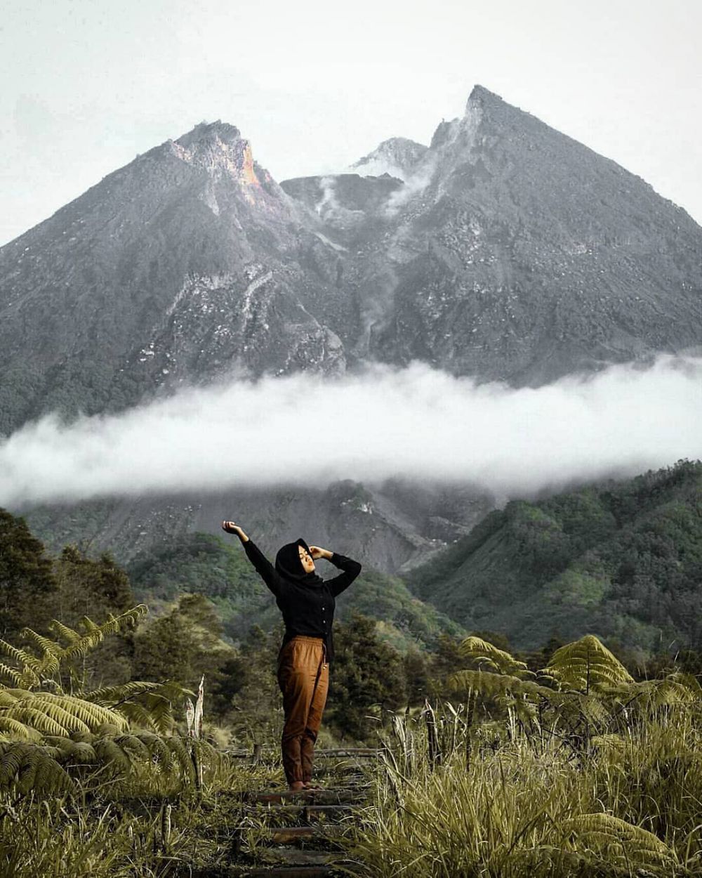8 Destinasi dengan Pesona Gunung Merapi, Indah Banget!