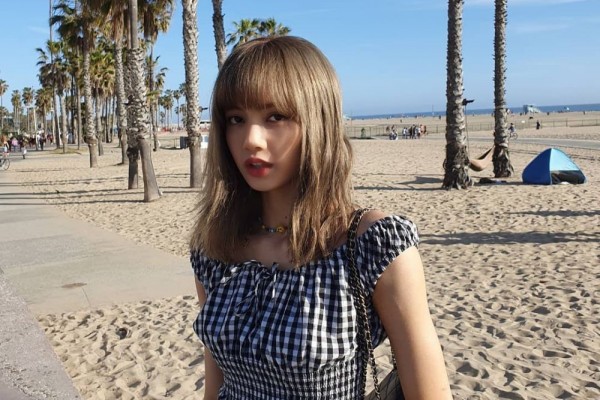 11 Potret Memesona Lisa Blackpink di Amerika, Bikin Terpukau!