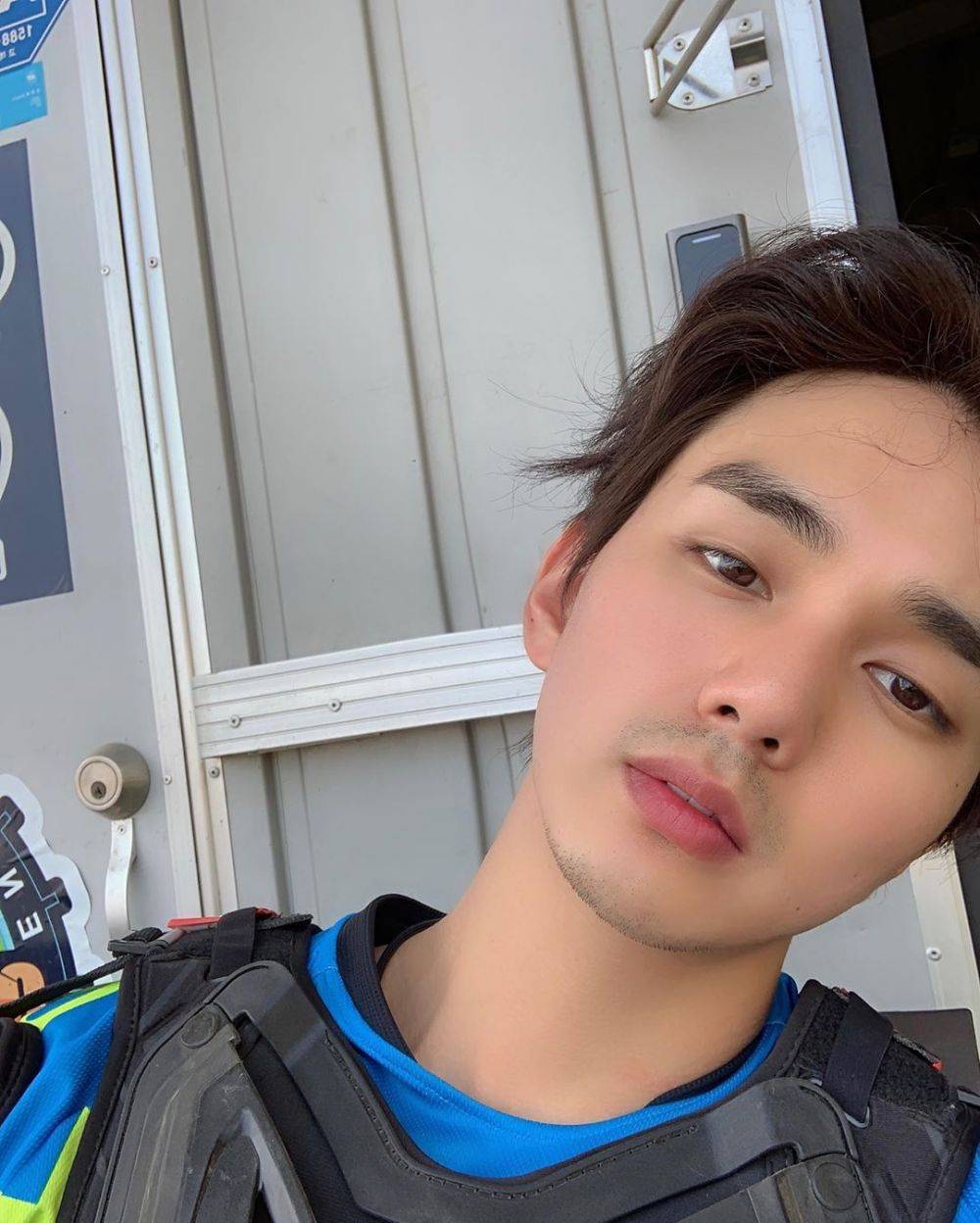 Punya Hobi Balap Motor, 9 Potret Terbaru Yoo Seung Ho Yang Memesona