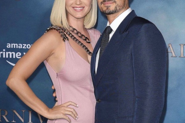 Fans Berharap 10 Pasangan Hollywood ini Ijab Kabul Tahun 2020