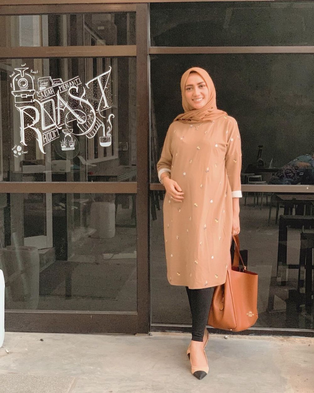 10 Inspirasi Style Hijab Nan Manis Untuk Bumil Ala Yulita Masterchef