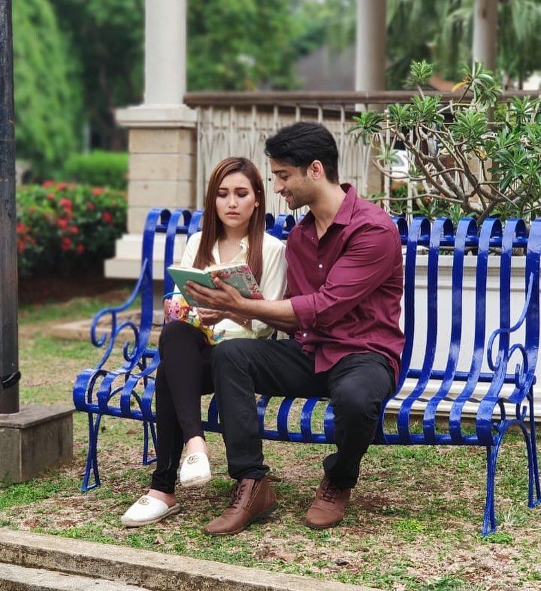 Dipenuhi Adegan Manis, 10 Potret Ayu Ting Ting dan Shaheer Syuting FTV