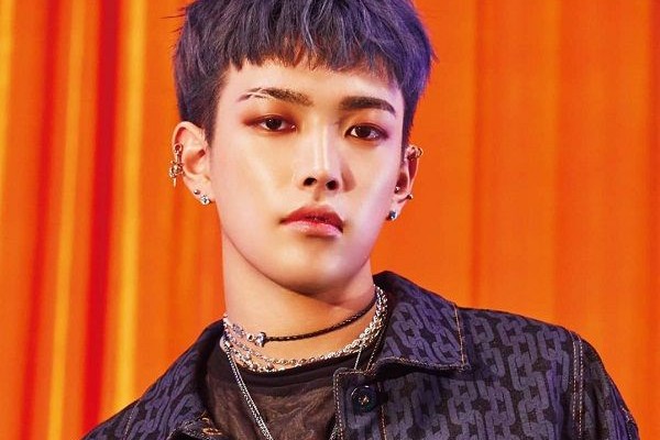 8 Potret HongJoong, Leader ATEEZ yang Genap Berusia 21 Tahun