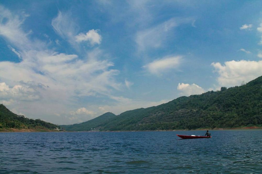 Warga Tenggelam di Waduk Cirata Saat Cari Ikan, Tim SAR Pakai Aqua Eye