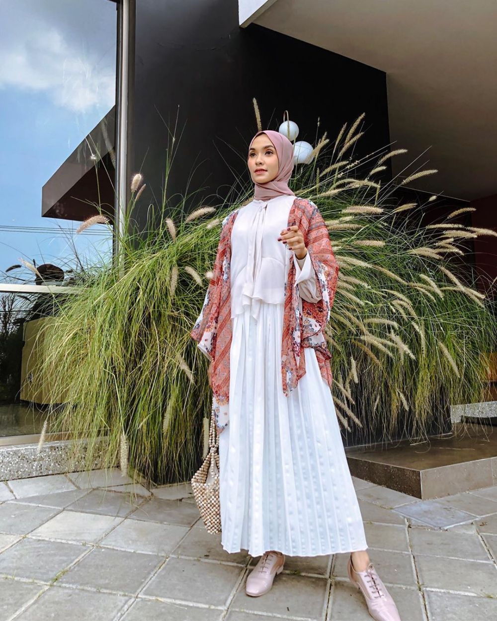 30 Trend Terbaru Ootd Rok Plisket Putih  Untuk Kondangan 