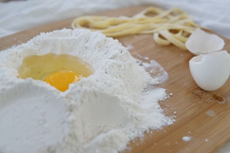 Gak Pakai Ribet, Ini Cara Bikin Pisang Molen yang Manis dan Renyah
