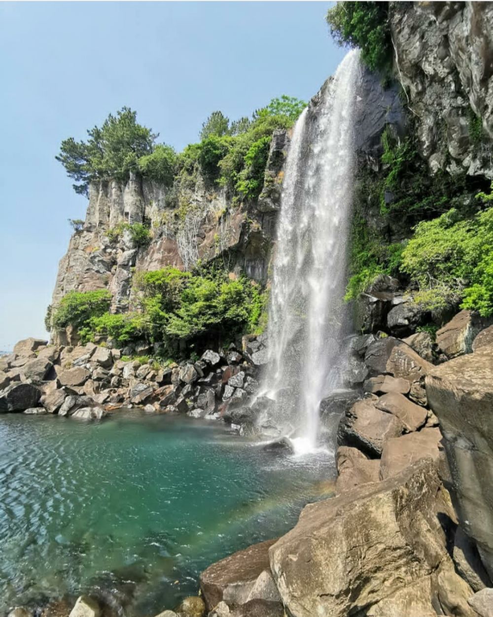 5 Pesona Air Terjun Terindah di Korea Selatan Cocok Buat