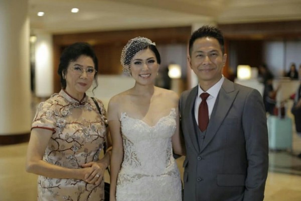 Resmi Jadi Suami Istri, 10 Potret Pernikahan Delon Idol dan Aida