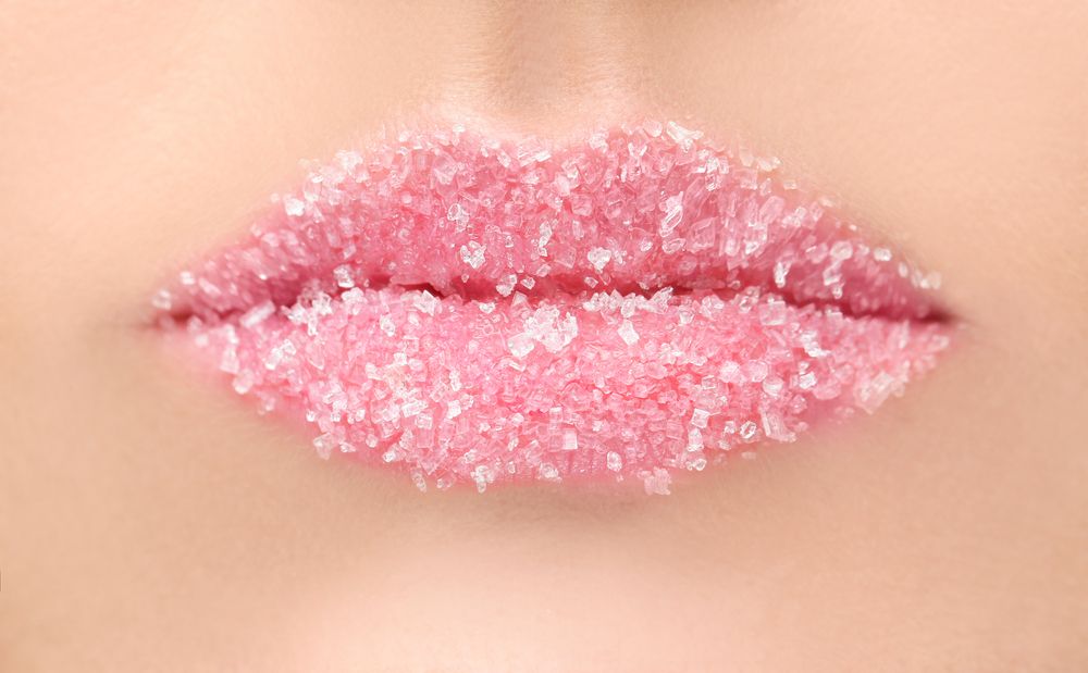 Mengenal Sulam Bibir Kristal, Bikin Bibir Merah Alami Tanpa Lipstik