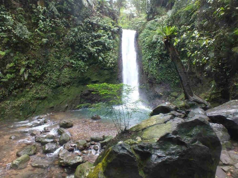 5 Rekomendasi Curug Sekitar Gunung Bunder Di Bogor, Cantik Banget!