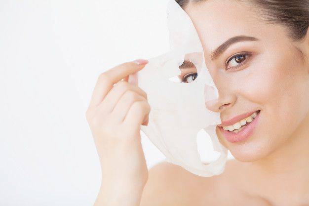 Waspada, 5 Kandungan Skincare Ini Tidak Bersahabat dengan Kulit Kering