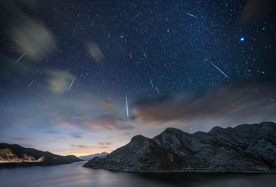 5 Fakta Tentang Badai Meteor Leonid, Terjadi Setiap 33 Tahun Sekali!