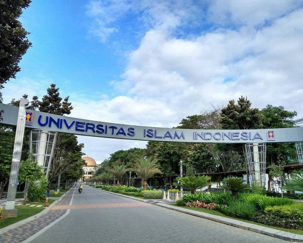 5 Universitas Tertua di Jogja yang Bersejarah, Ada UGM!