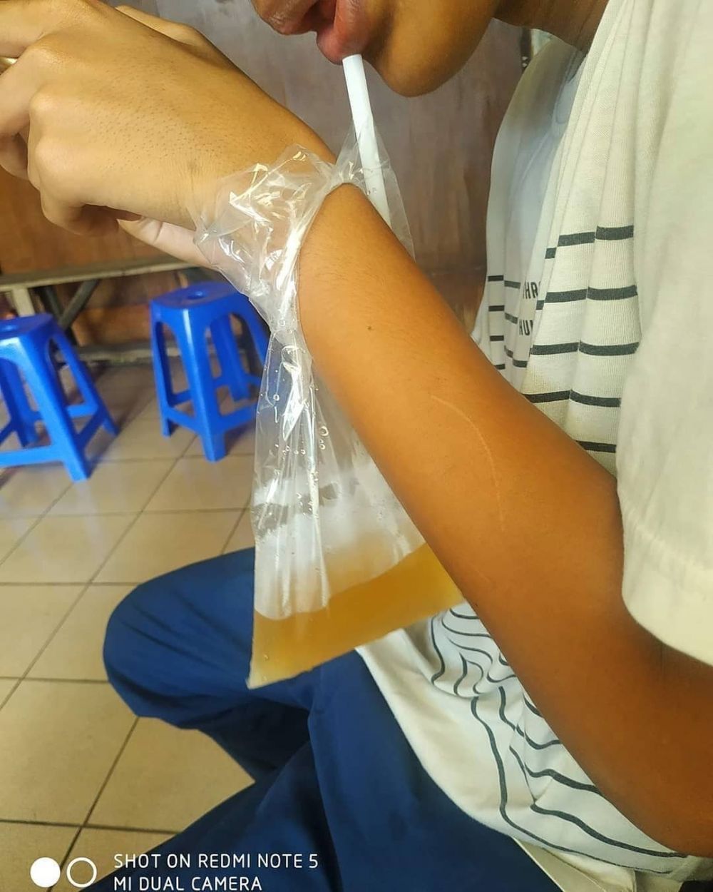 Antimainstream, 9 Cara Menikmati Minuman Ini Sungguh Gokil Abis!