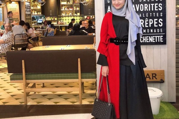 Cut Meyriska Dampingi Marcella Simon Jadi Mualaf, Sahabat Karib