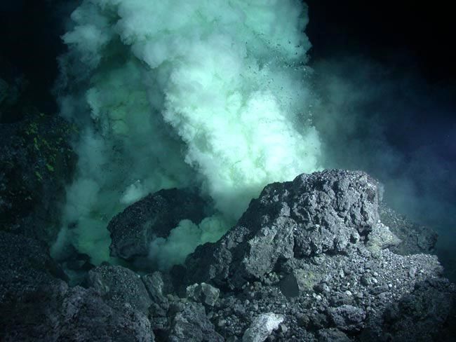 Gunung api bawah laut