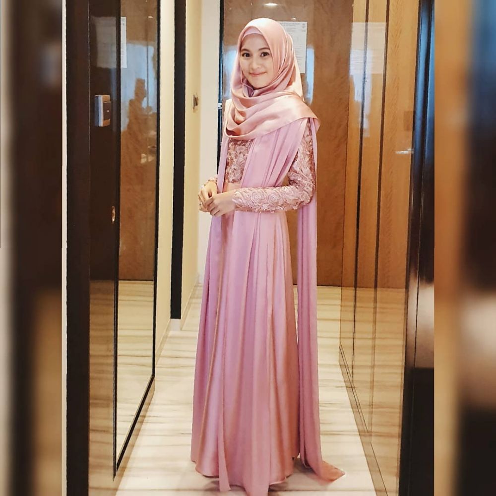 10 Ide Outfit  Hijab  Kondangan  ala Alyssa Soebandono 