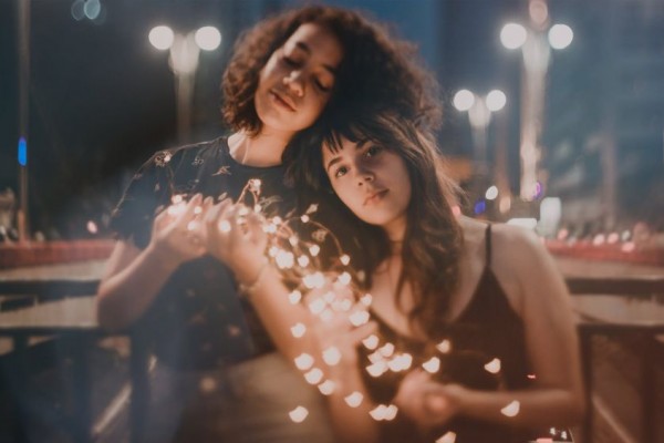 Bukan Sombong, 5 Zodiak Ini Cenderung Selektif dalam Berteman