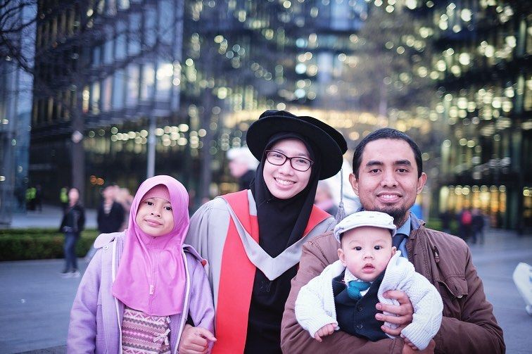 Dewi Nur Aisyah  PhD Ingin Menebar Manfaat Seluas luasnya 