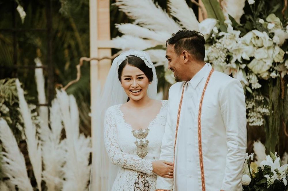 Diam-diam, 5 Artis Ini Gelar Pernikahan Sederhana di Tahun 2019