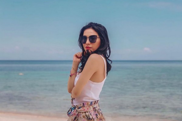 Yuk Intip Gaya Menawan Yuniza Icha saat Liburan, Pamer Body Goals Lho!