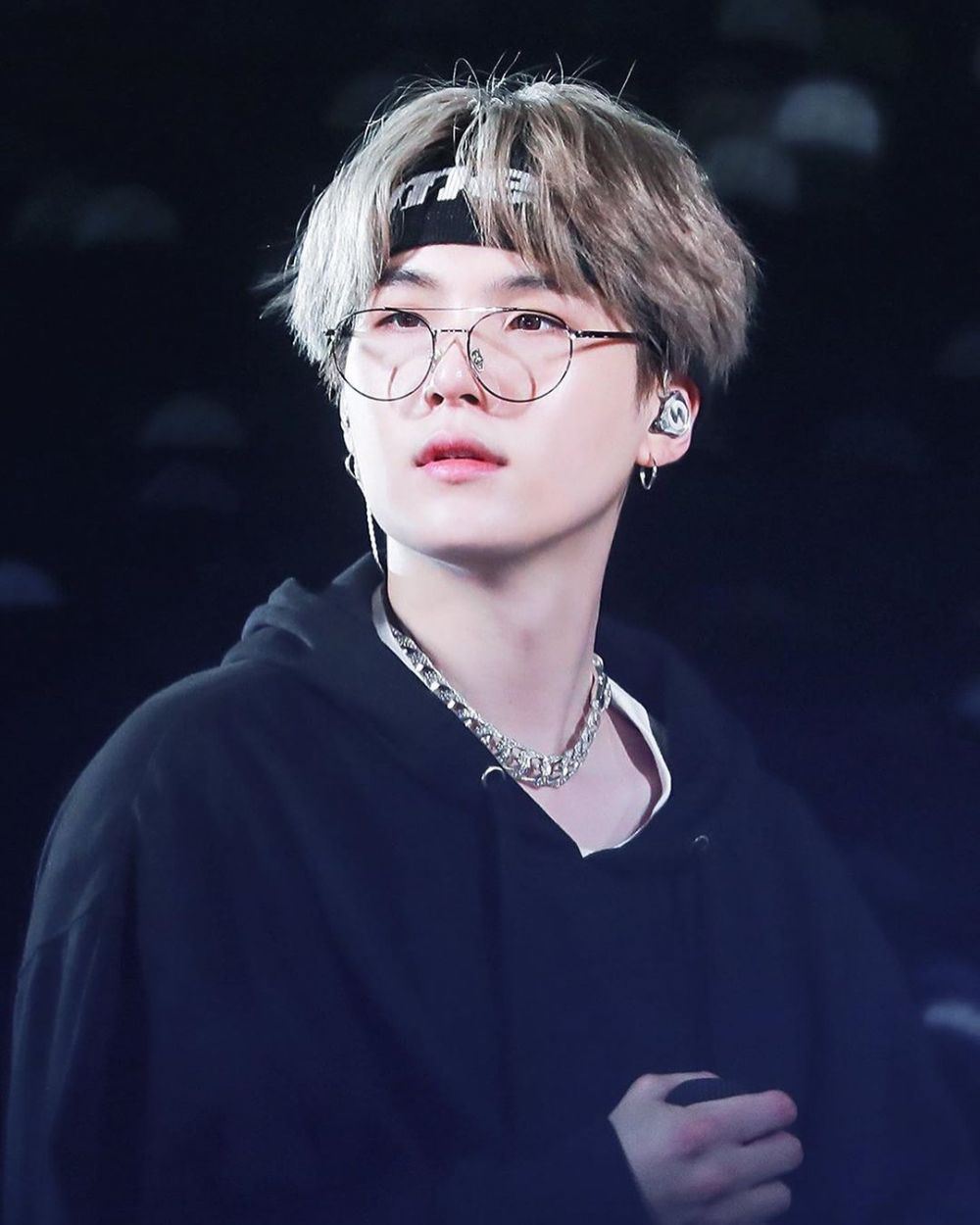 11 Potret Manis Suga BTS Bikin Jatuh Hati