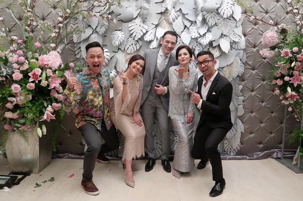 Digelar Tertutup, 10 Potret Artis di Nikahan Cut Tari & Richard Kevin