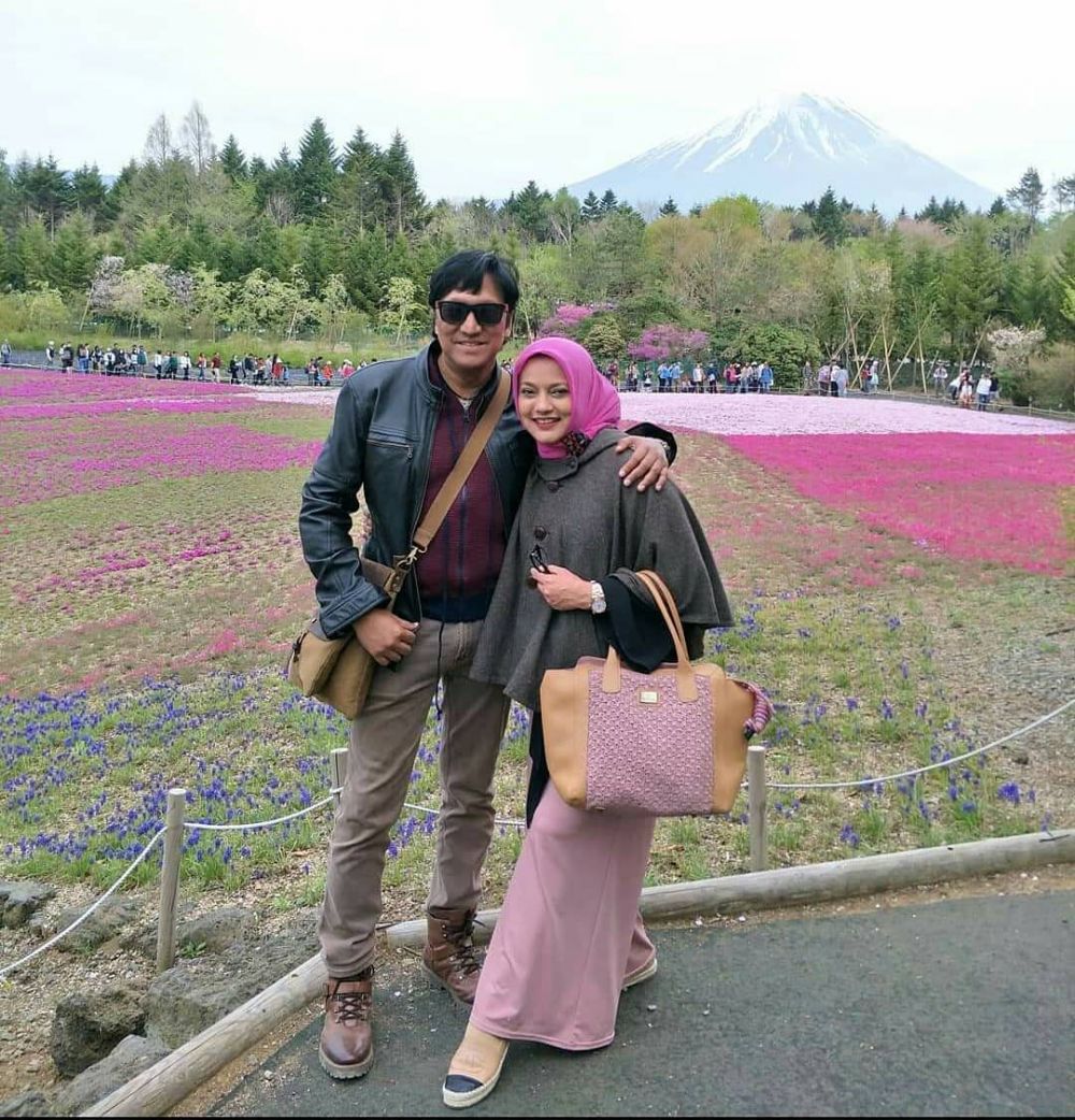 10 Artis Ini Tetap Melanjutkan Pendidikan, Meski Juga Fokus Jadi Ibu
