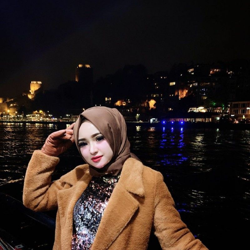 10 Foto Cantik Herlin Kenza Barbie Asal Aceh Saat Berlibur Ke Turki