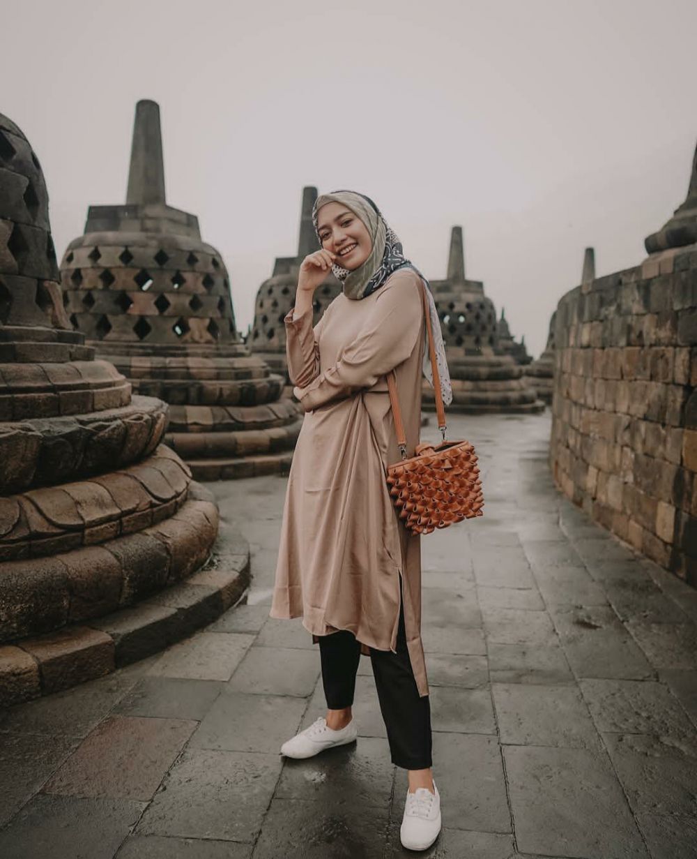 Borobudur Temple Sunrise Hike + Tips for Tourists - ruthdelacruz