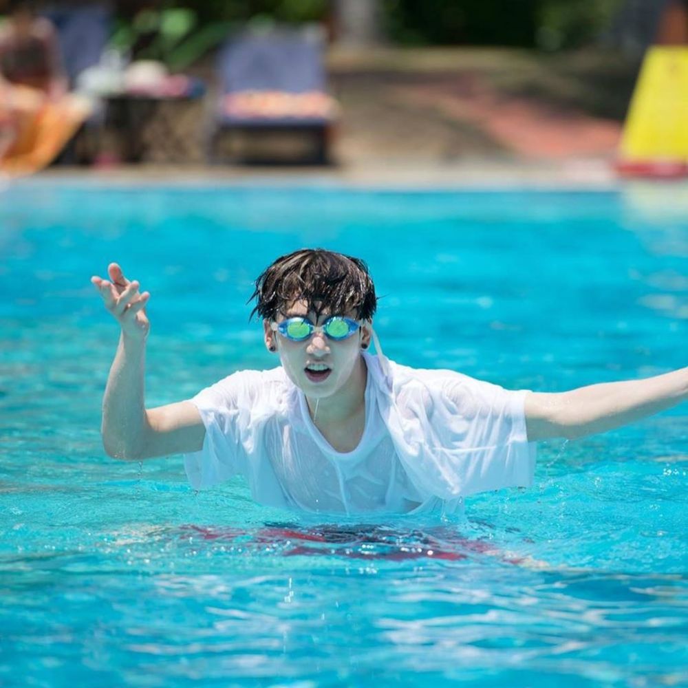 10 Potret Kocak Jungkook BTS yang Layak Diberi Julukan Raja Meme