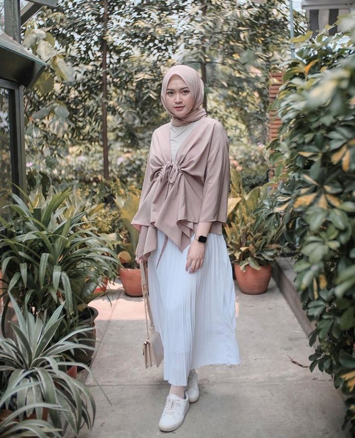 Featured image of post Ootd Hijab Kondangan Rok Plisket Di video kali ini aku bikin video style hijab with tunik dan rok plisket