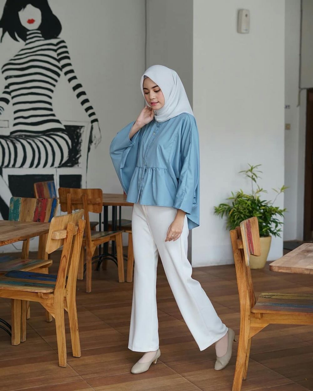 10 Inspirasi OOTD  Hijab dengan Celana  Palazzo Bikin 
