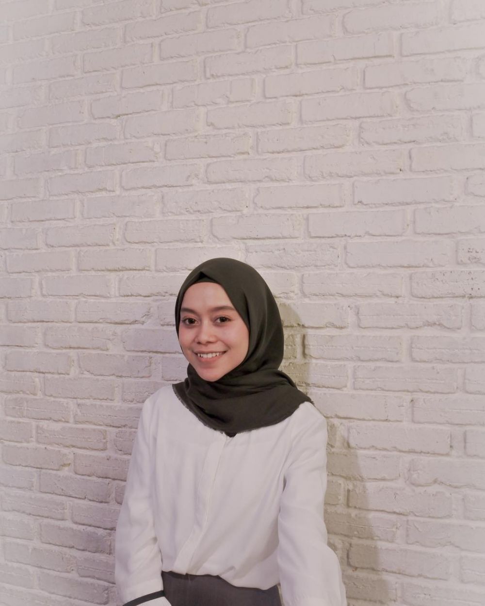 10 Potret Lesty Kejora Pamer Senyum Manisnya, Bikin Adem Seketika!