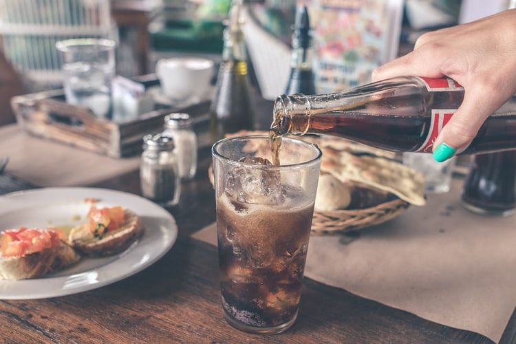 Jangan Berlebihan, 7 Makanan Minuman Ini Bisa 'Menyakiti' Otak