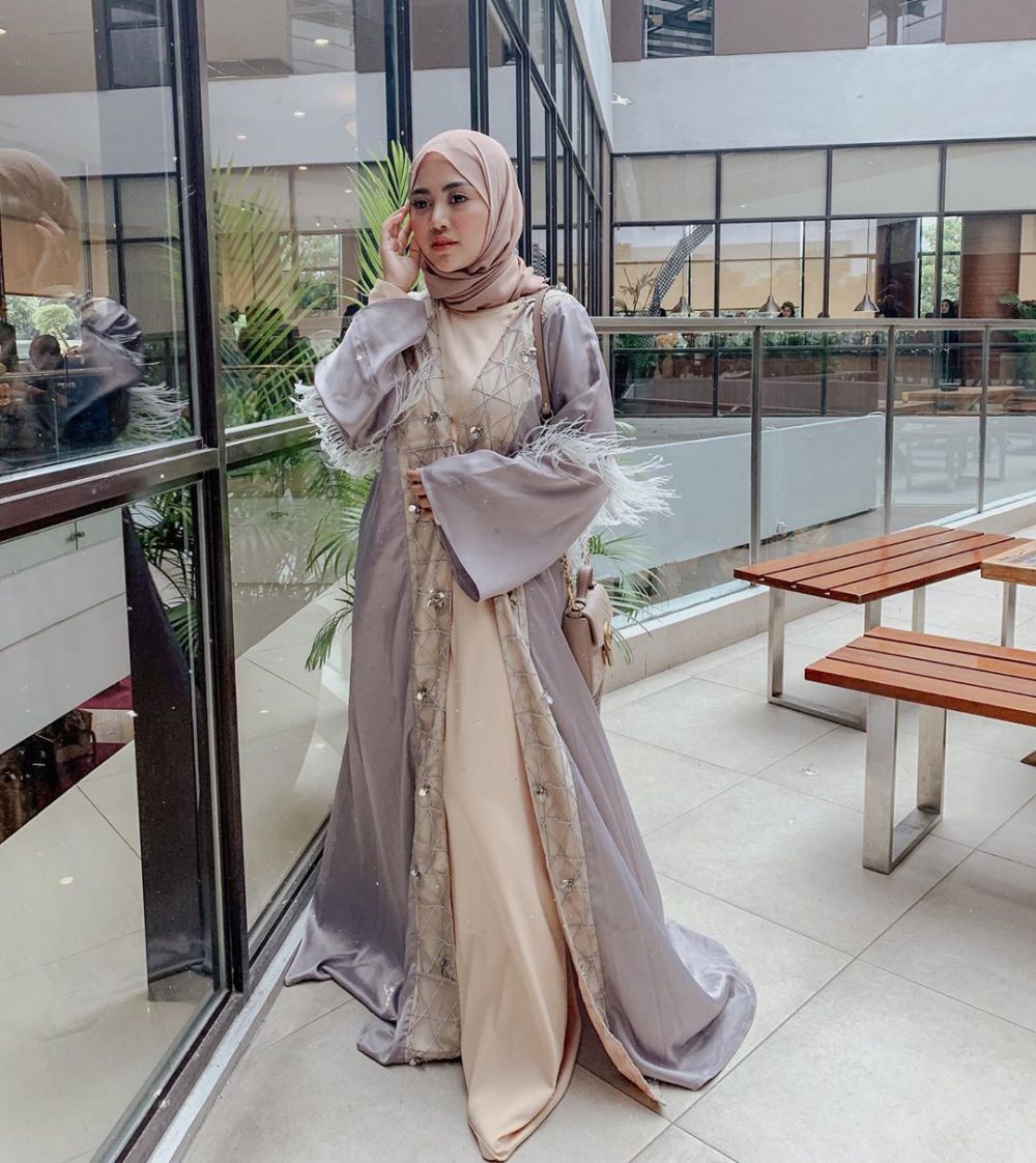 10 Inspirasi OOTD Kondangan Berhijab ala Rachel Vennya ...