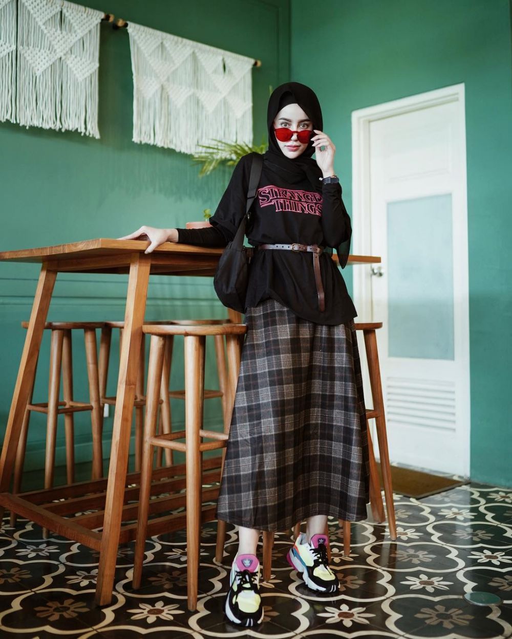 Ide Mix And Match Hijab Plaid Skirt Ala Fashion Influencer