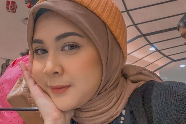 9 Potret Terbaru Kesha Ratuliu yang Kian Mantap Berhijab